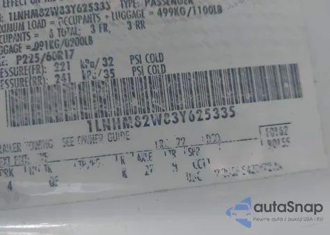 2003 Lincoln Town Car Signature from USA, damaged, VIN 1LNHM82W83Y625335